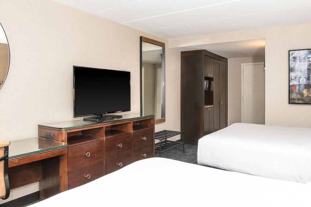 Deluxe Room, 2 Queen Beds - Photo 2