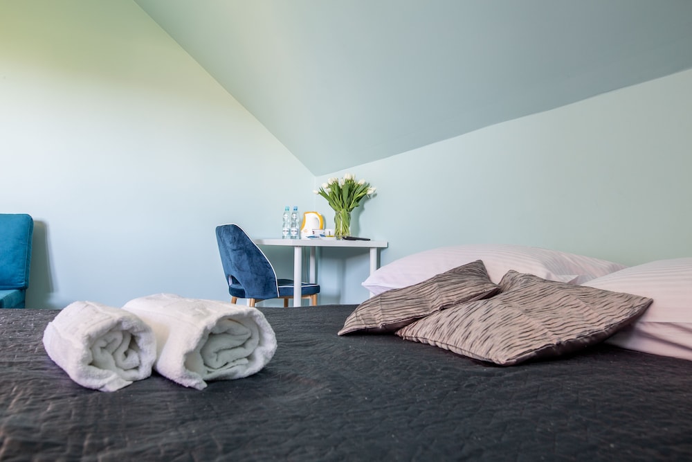 Double or Twin Room (with bathroom) photo 3