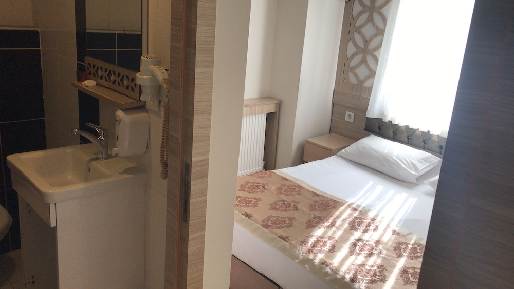 Single Room photo 2