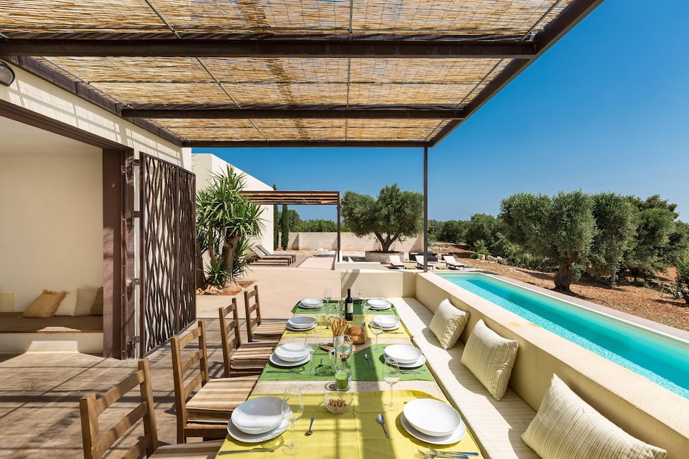 Villa, 4 Bedrooms, Pool Access photo 2