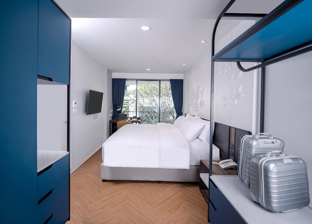One Bedroom Deluxe