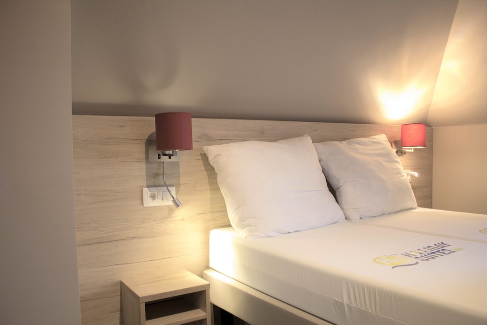 Spacious Family suite | 4 adults - 3 kids photo 2