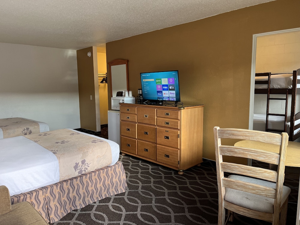 Suite, Multiple Bedrooms, Non Smoking - Photo 4