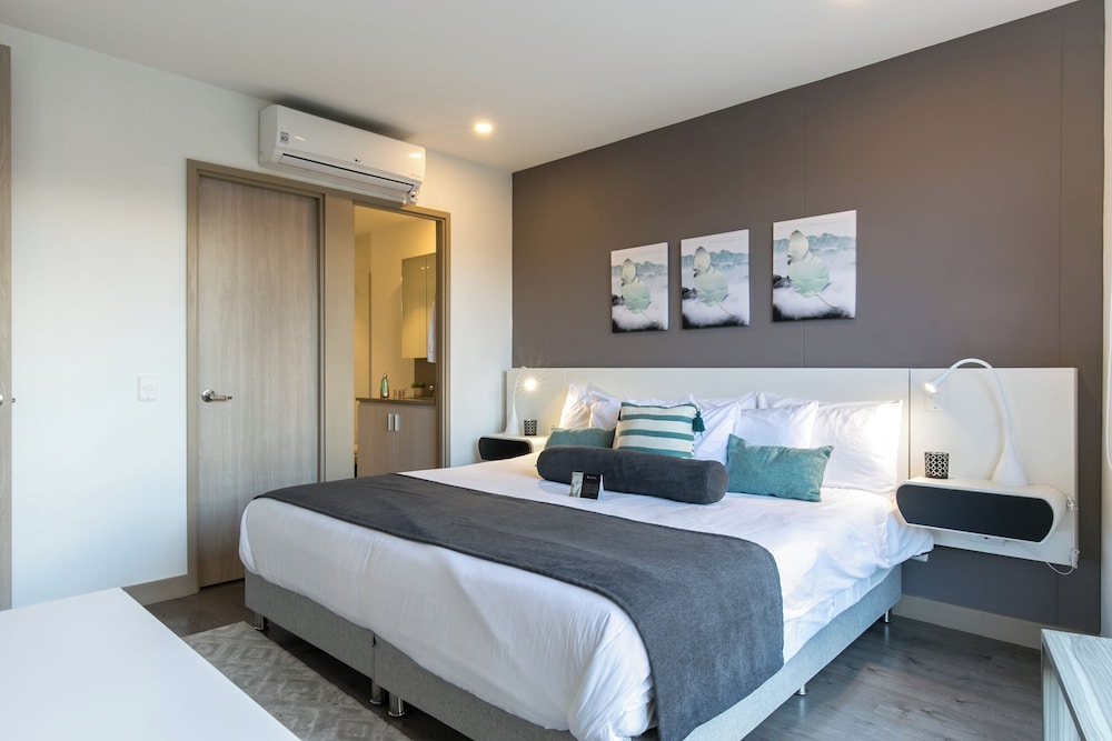 Deluxe Apartment 801
