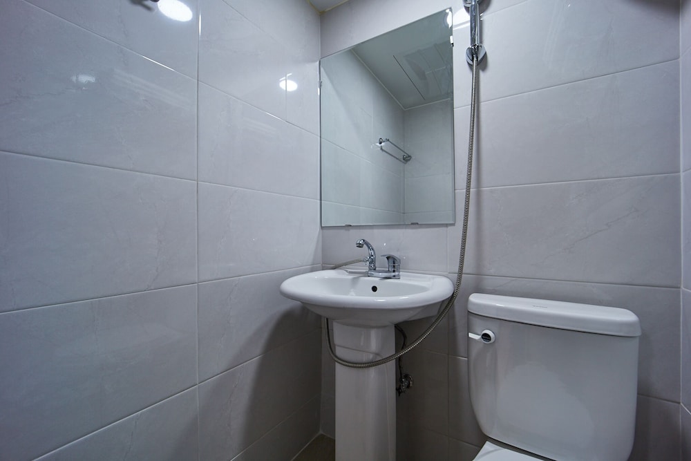 Standard Double Room - Photo 10