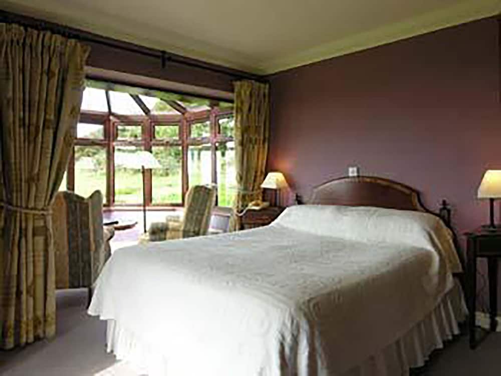 Double or Twin Room - Photo 2