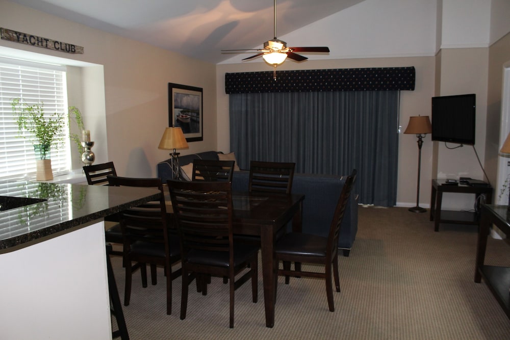 Condo, 2 Bedrooms photo 1