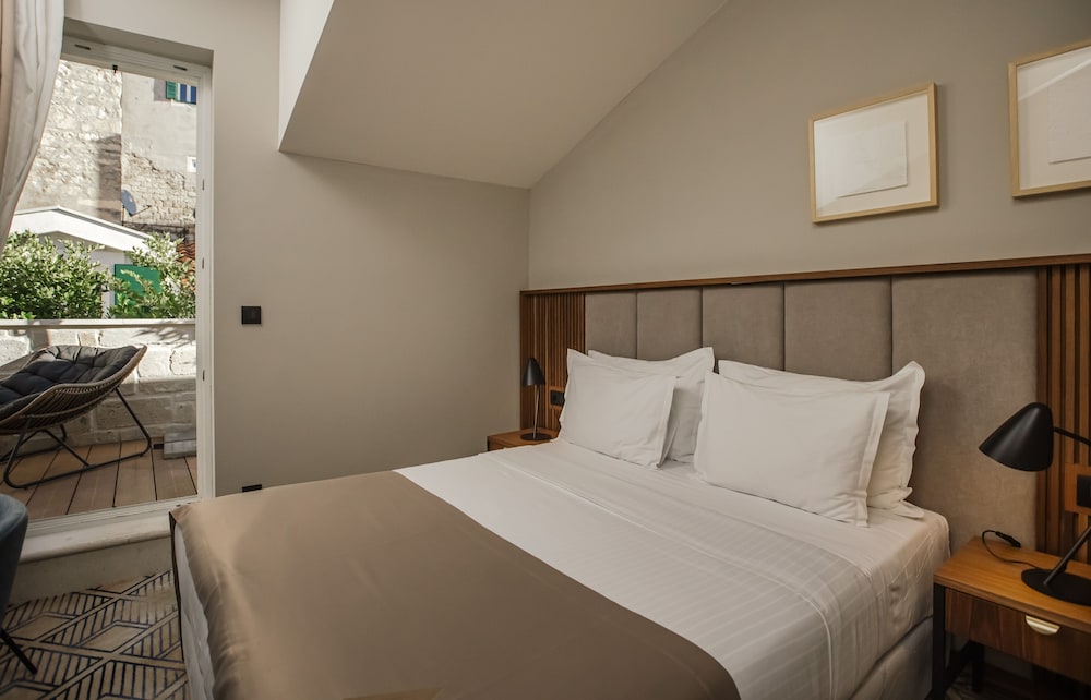 Superior Double or Twin Room, Terrace, City View