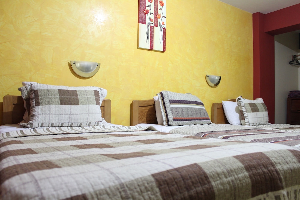 Standard Triple Room photo 2