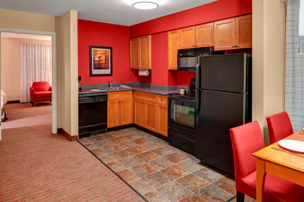 Suite, 1 Bedroom - Photo 3