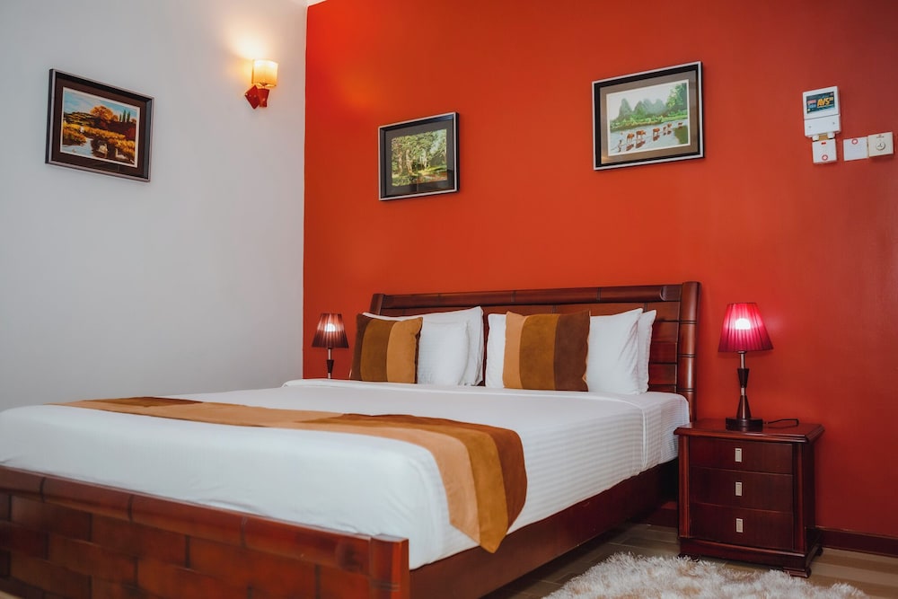 Exclusive Suite, 2 Double Beds, Ensuite, Garden View