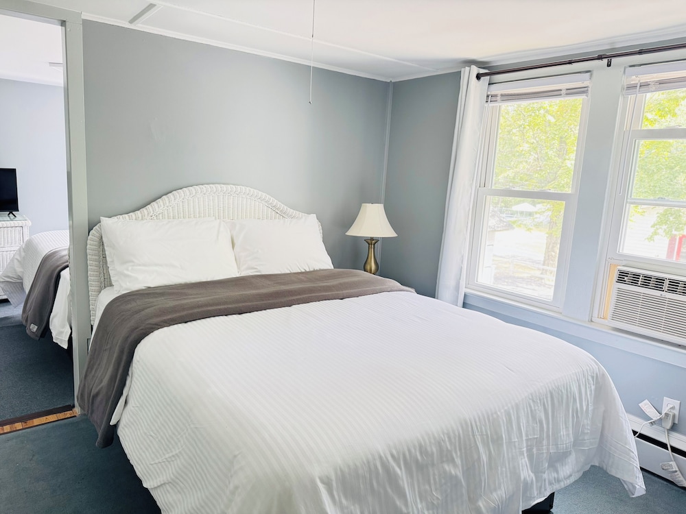 Double Room, 2 Queen Beds photo 3