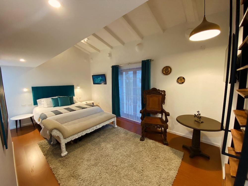 Deluxe Triple Room, Patio, Valley View