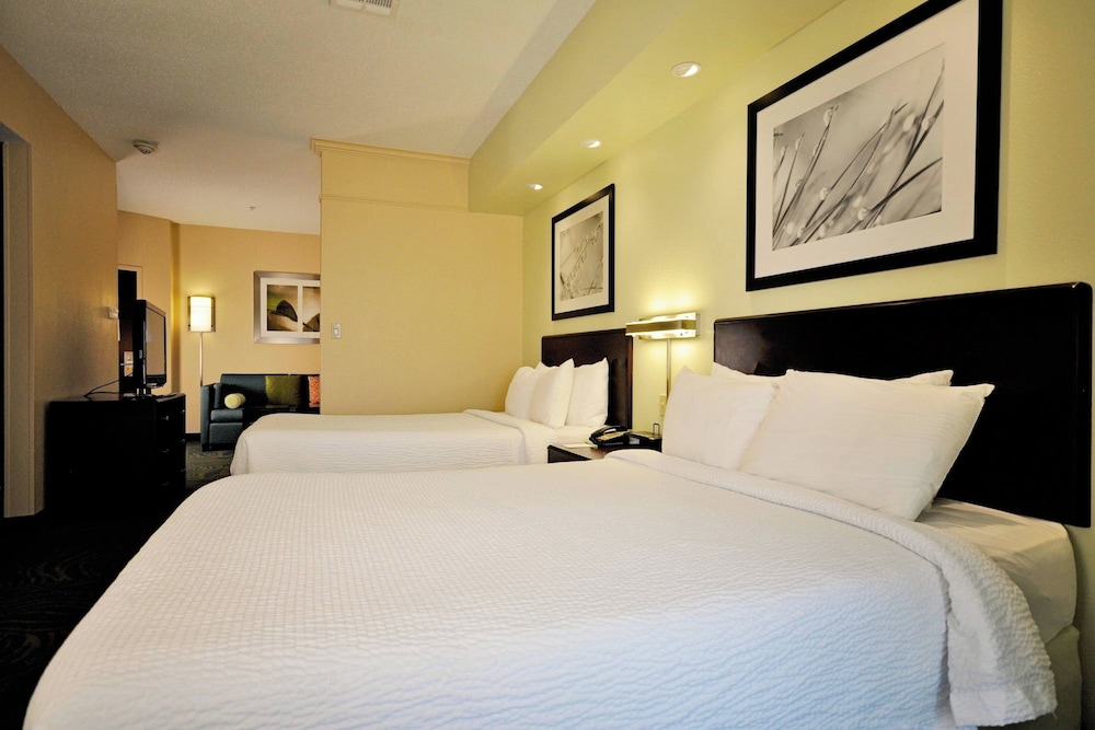 Studio, 2 Double Beds - Photo 1