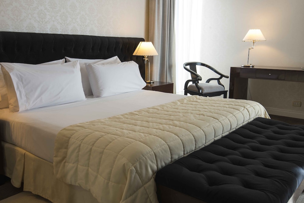 Suite, 1 King Bed