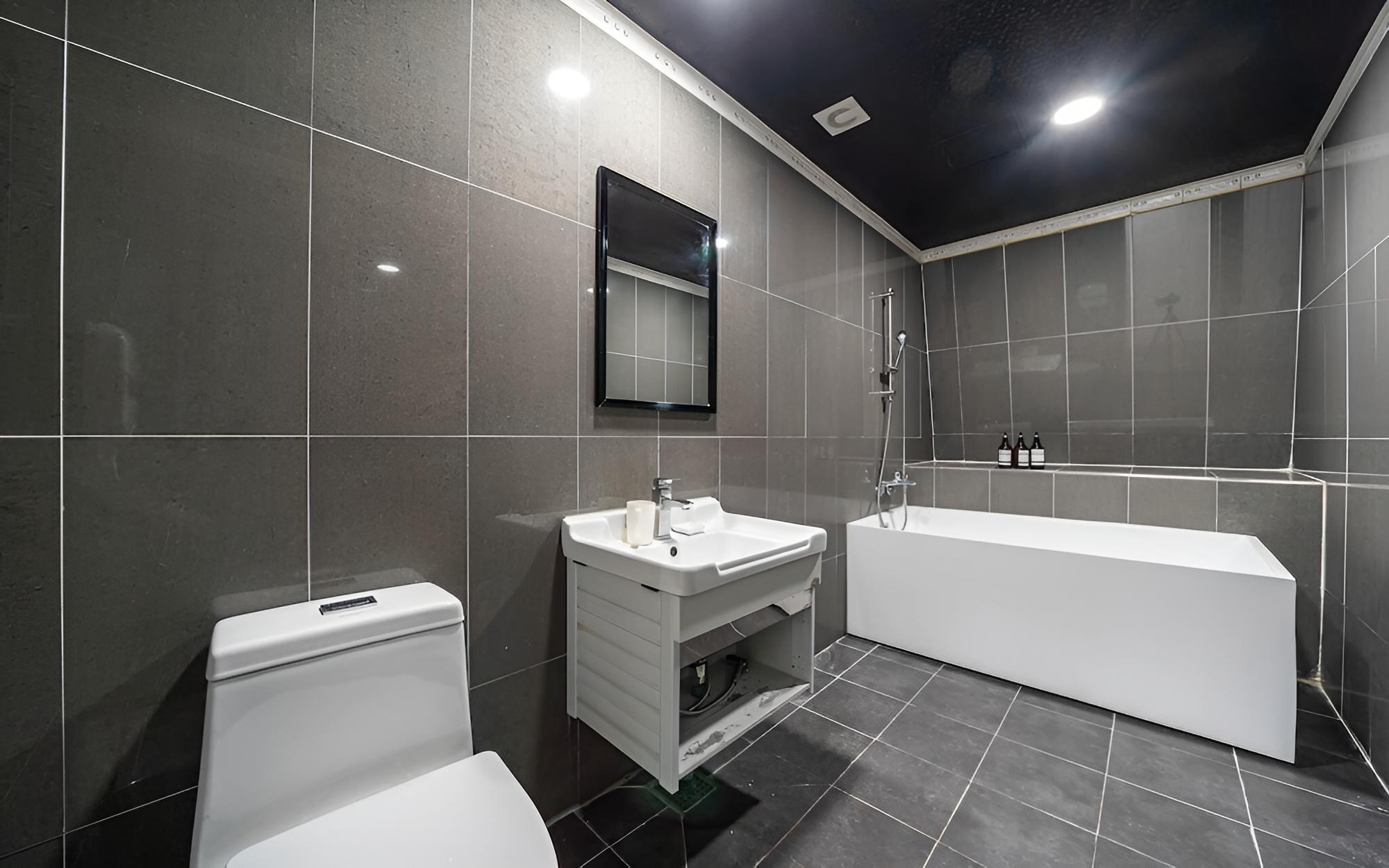 Room (Premium Room / Top-of-the-line couple) - Photo 5