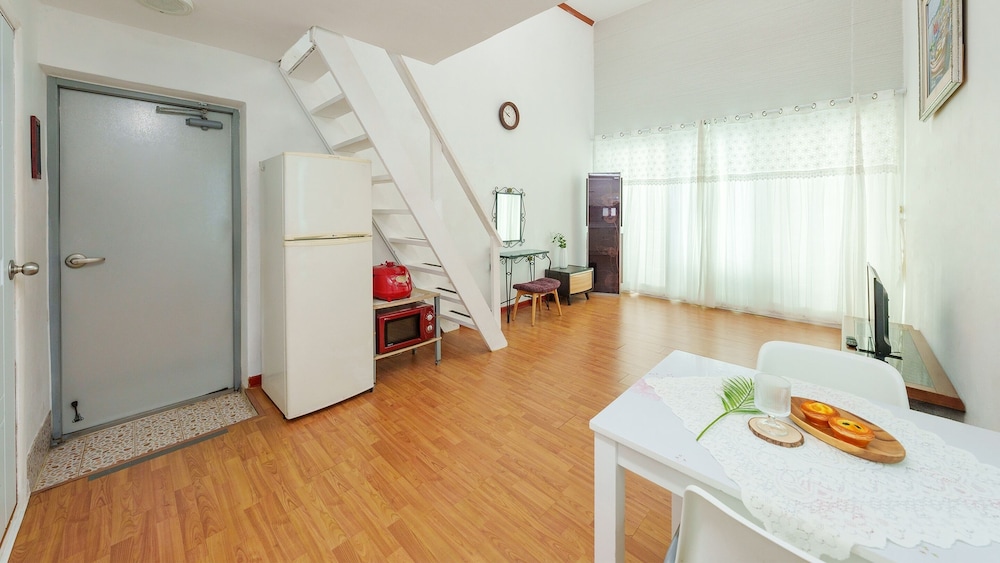 Basic Room, 1 Bedroom (blue 202)