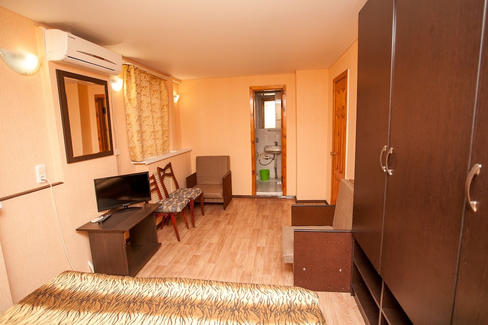 Triple Room, Private Bathroom photo 2