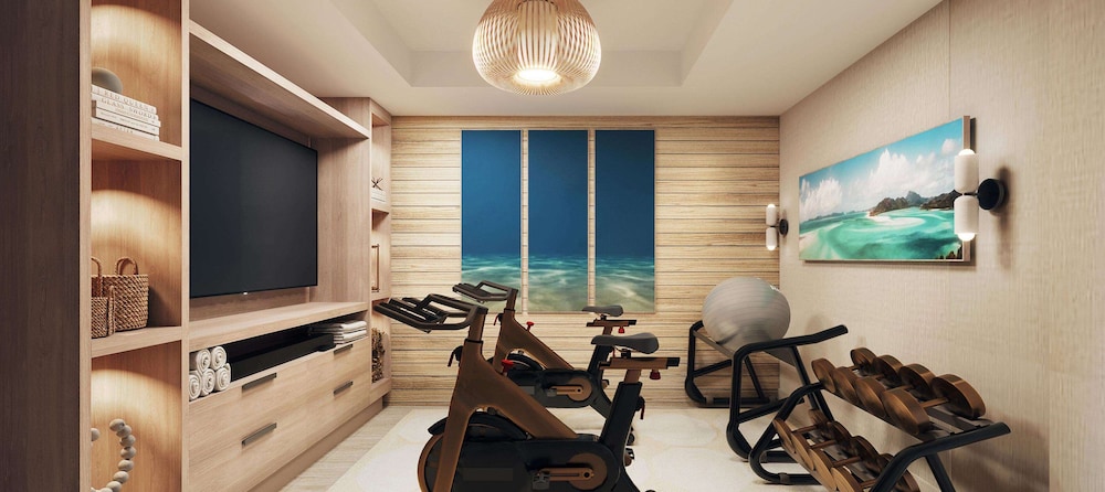 Lady Palm Club Suite with Fitness Room and Balcony Tranquility Soaking Tub (CBE)