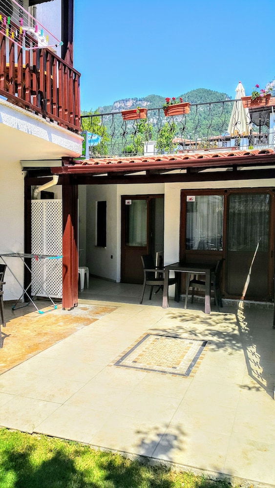 Economy Studio, 1 Bedroom, Courtyard View photo 2
