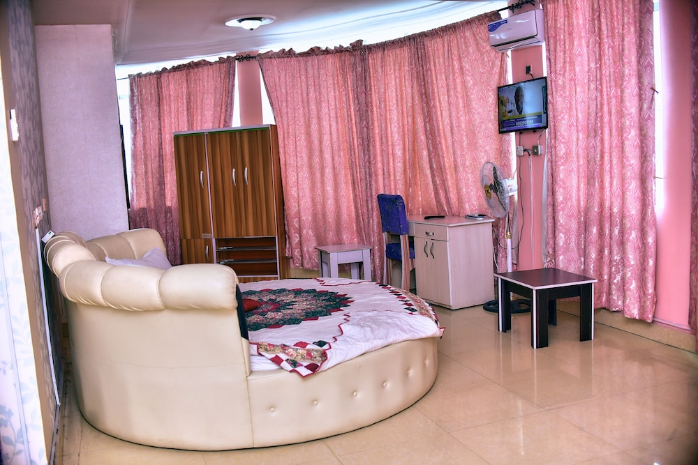 Royal Room photo 1