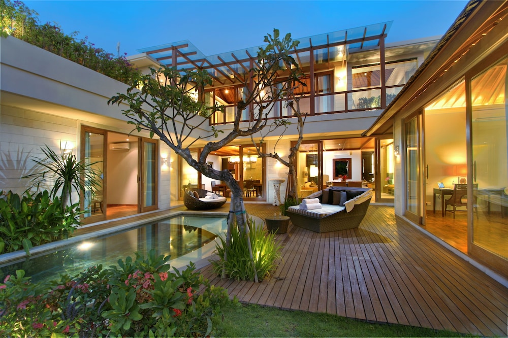 Four-Bedroom Villa with Private Pool - Photo 42
