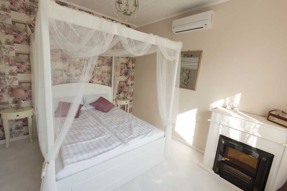 Standard Double Room, 1 Queen Bed, Non Smoking photo 2
