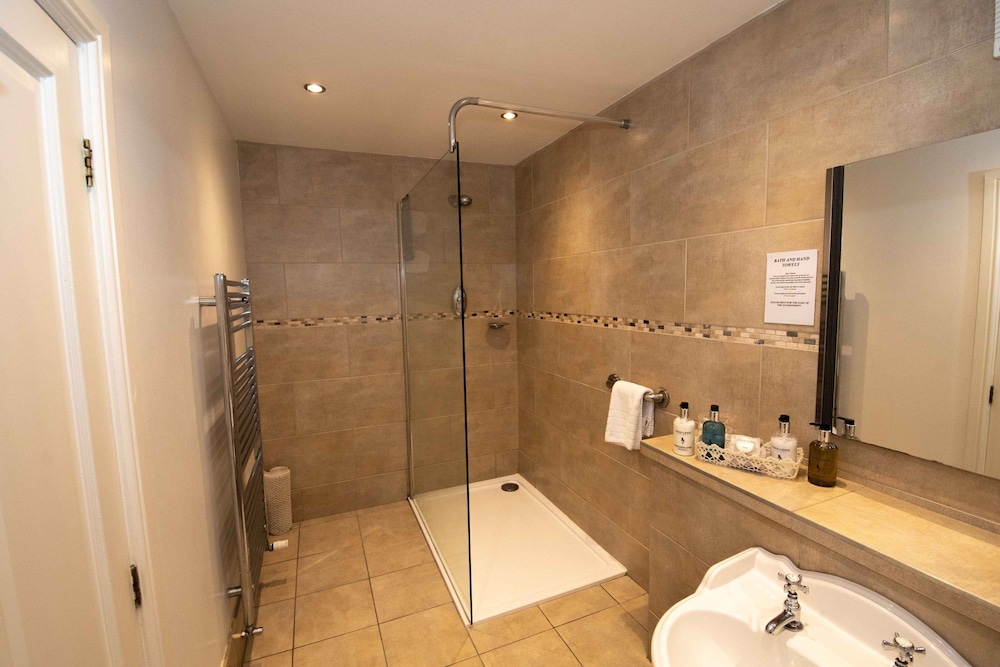 Quadruple Room, Ensuite - Photo 2