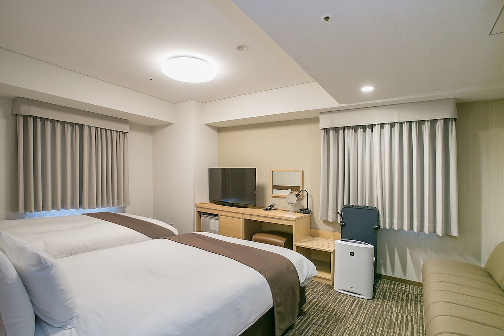 Deluxe Twin Room, Non Smoking [Free 1 Mt. Fuji Whiskey Glass per room] - Photo 2