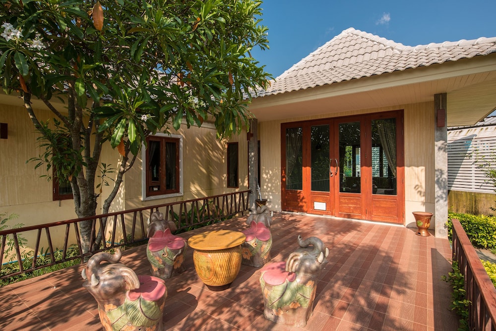 Panlaan Villa photo 3