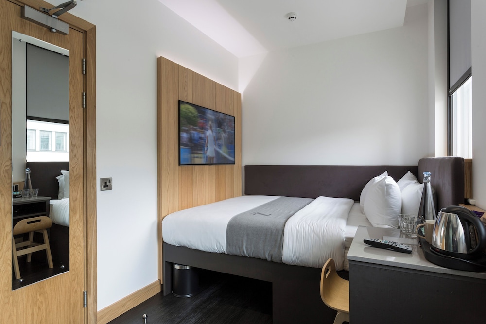 The Z Hotel City - Photo 39