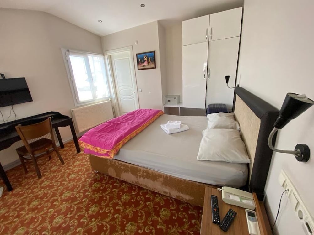 Family Quadruple Room photo 3