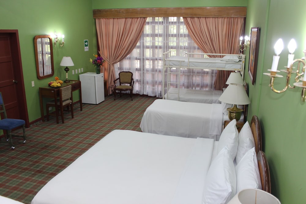 Superior Triple Room photo 2