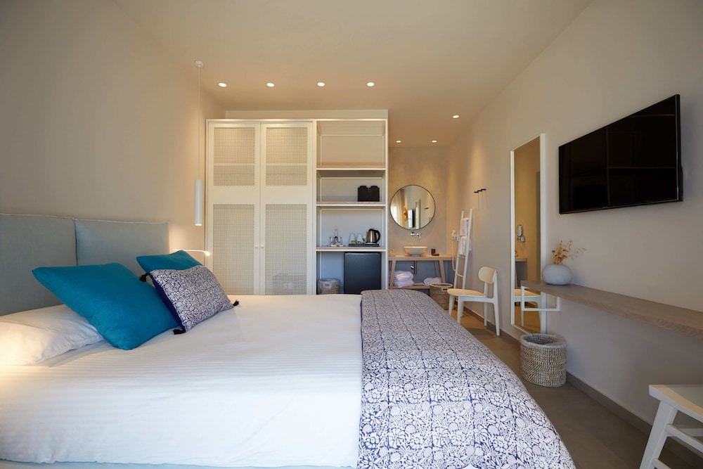 Deluxe Double Room, Garden View