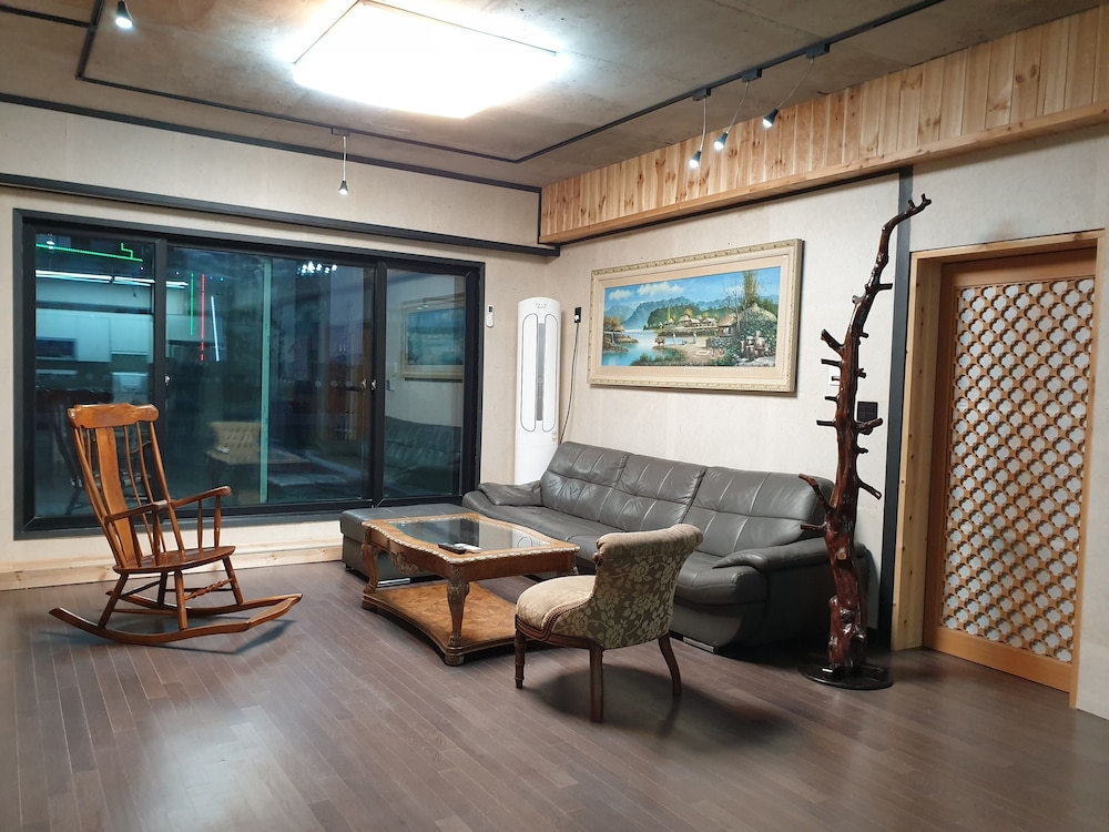 Premier Room