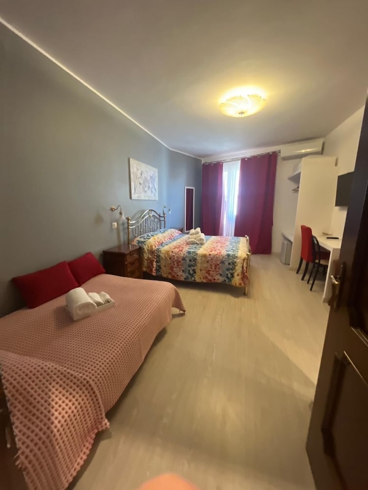 Luxury Triple Room