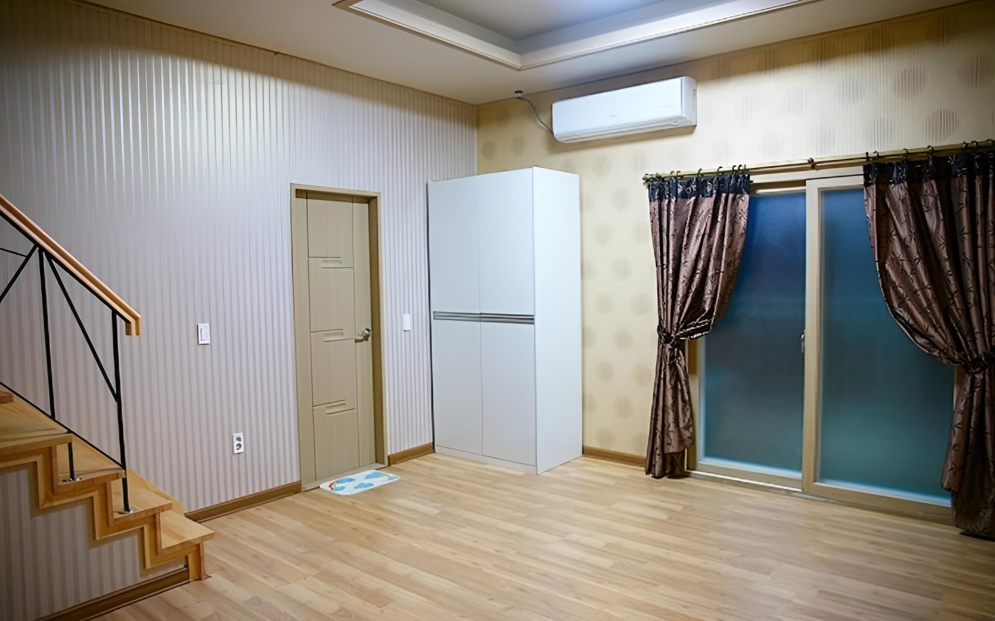 Room (60m Duplex - Room 307) - Photo 3
