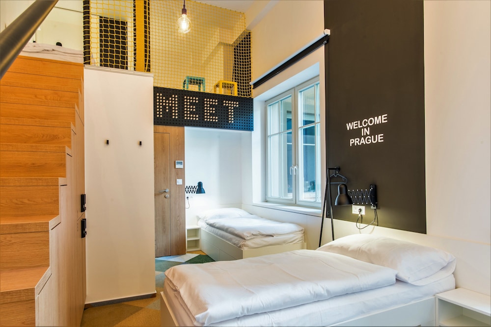Family Quadruple Room - Photo 1