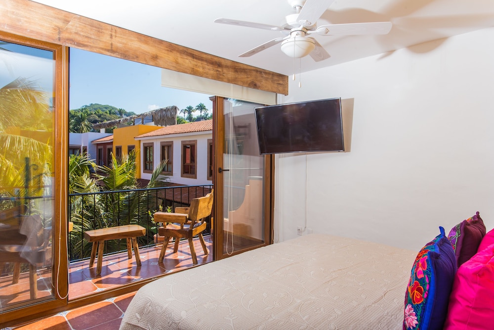 Balcony Junior Suite with Pool View (Only Adults) photo 2