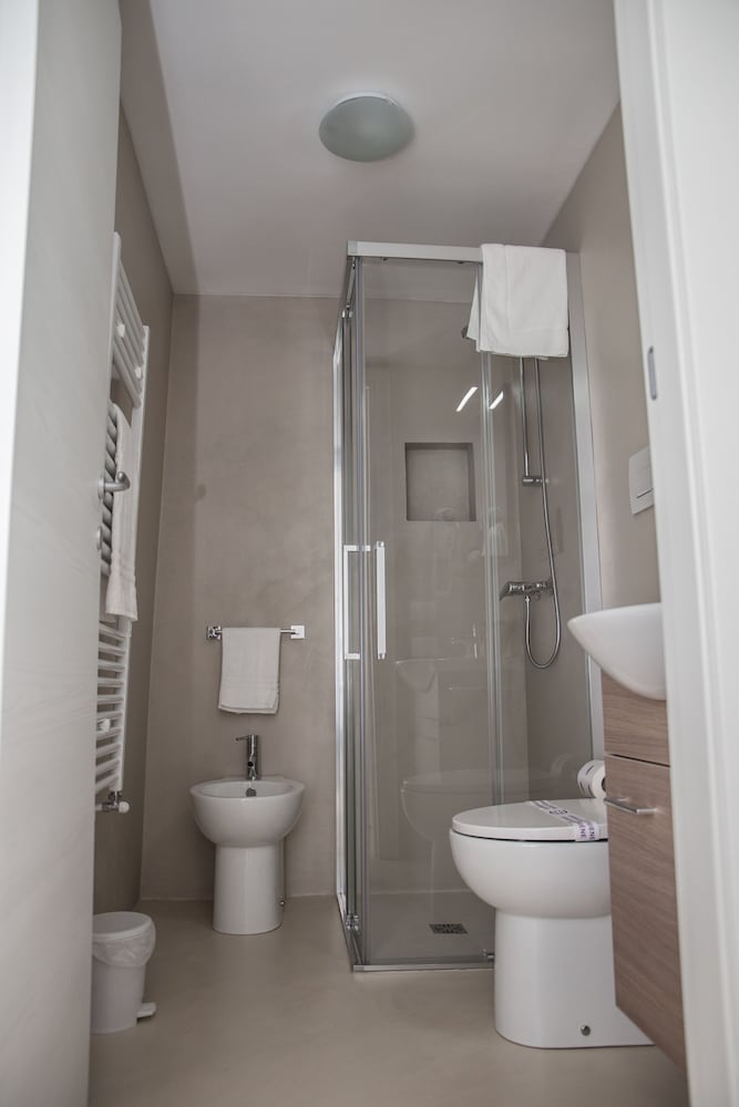 Quadruple Room, Private Bathroom photo 3