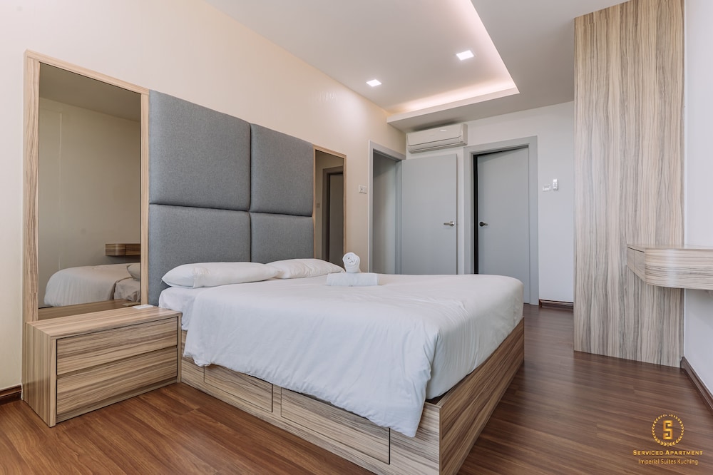 Apartment, 3 Bedrooms - Photo 9