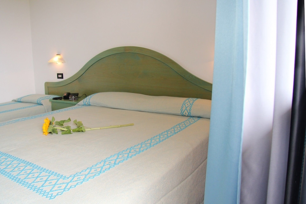 Standard Double or Twin Room photo 2
