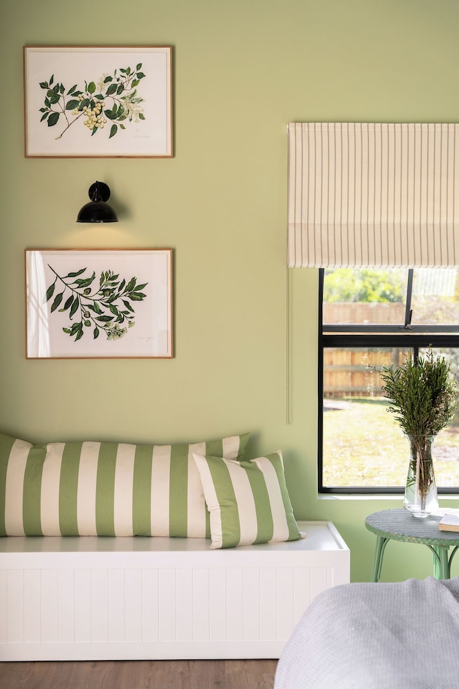 Leeward Suite photo 2