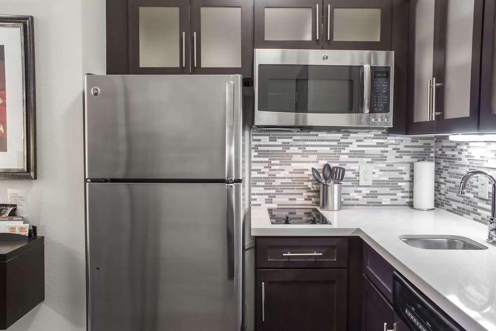 Suite, 1 Bedroom, Kitchen photo 2