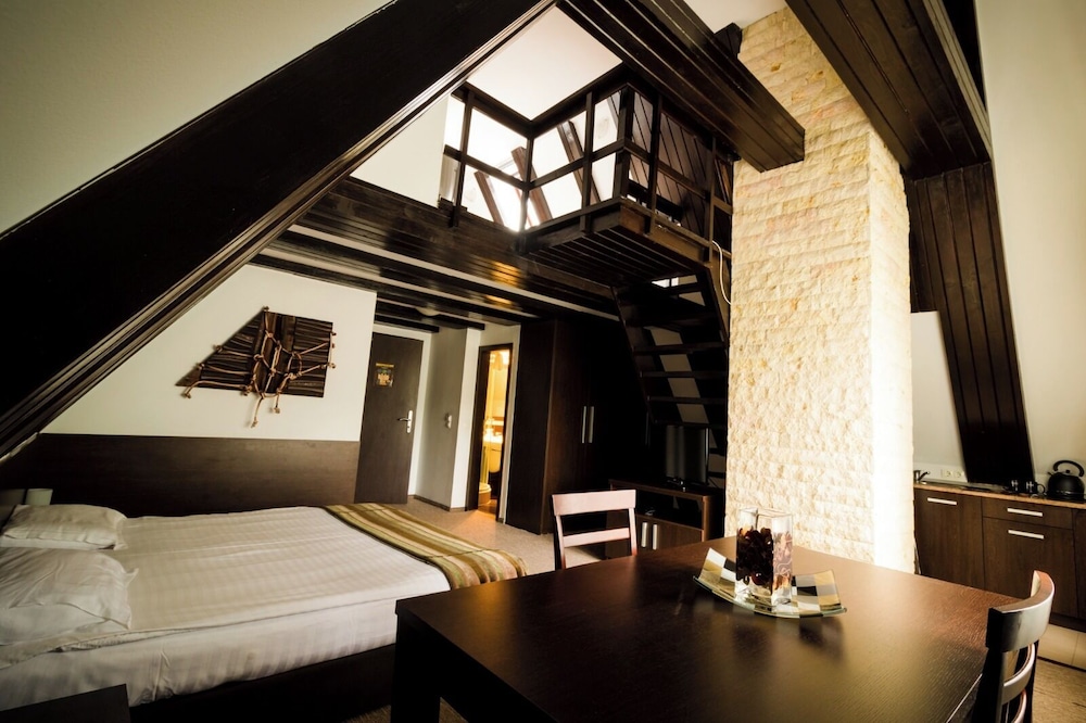 Deluxe Suite, Garden View