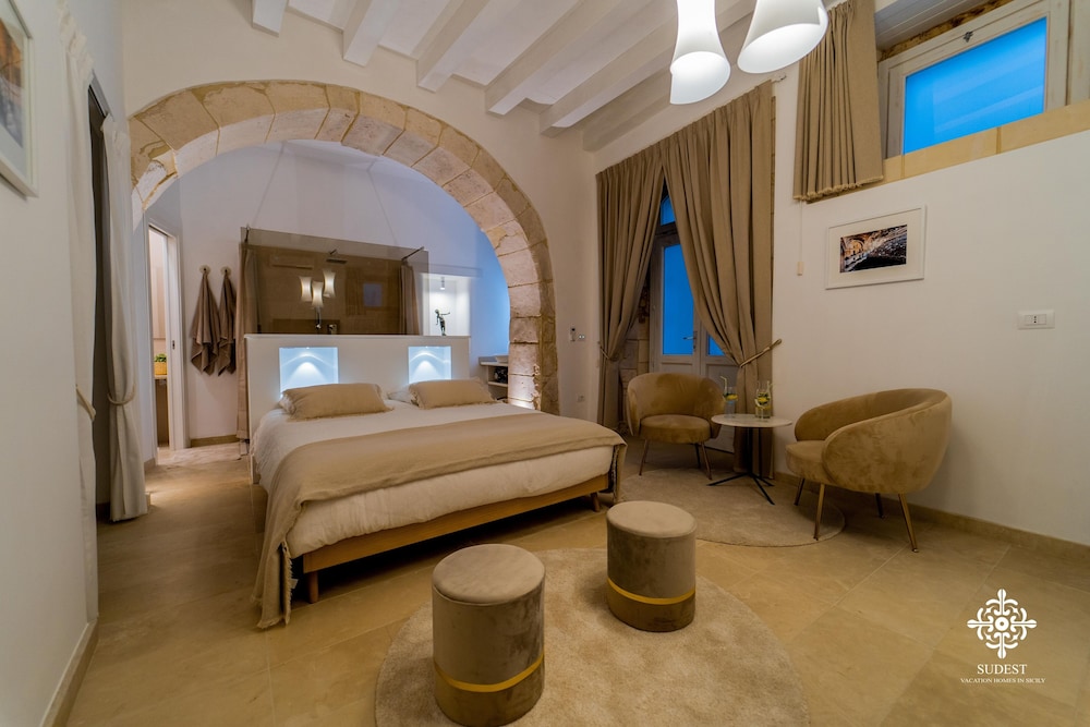 Exclusive Apartment photo 2