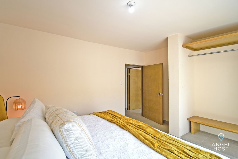 Comfort Apartment, 2 Bedrooms, Pool View photo 3