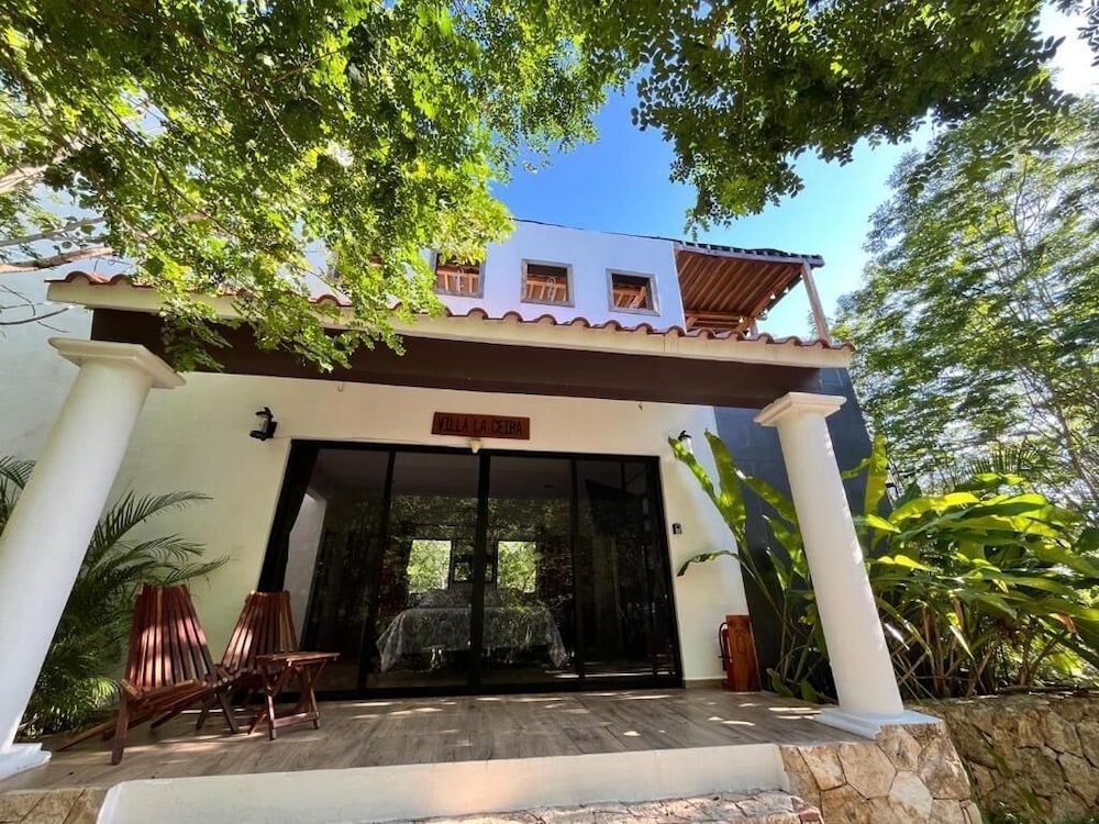 Family Villa, City View