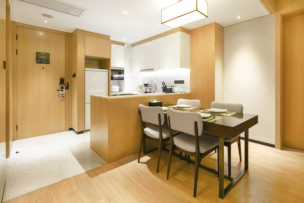 Suite, 1 Bedroom photo 3