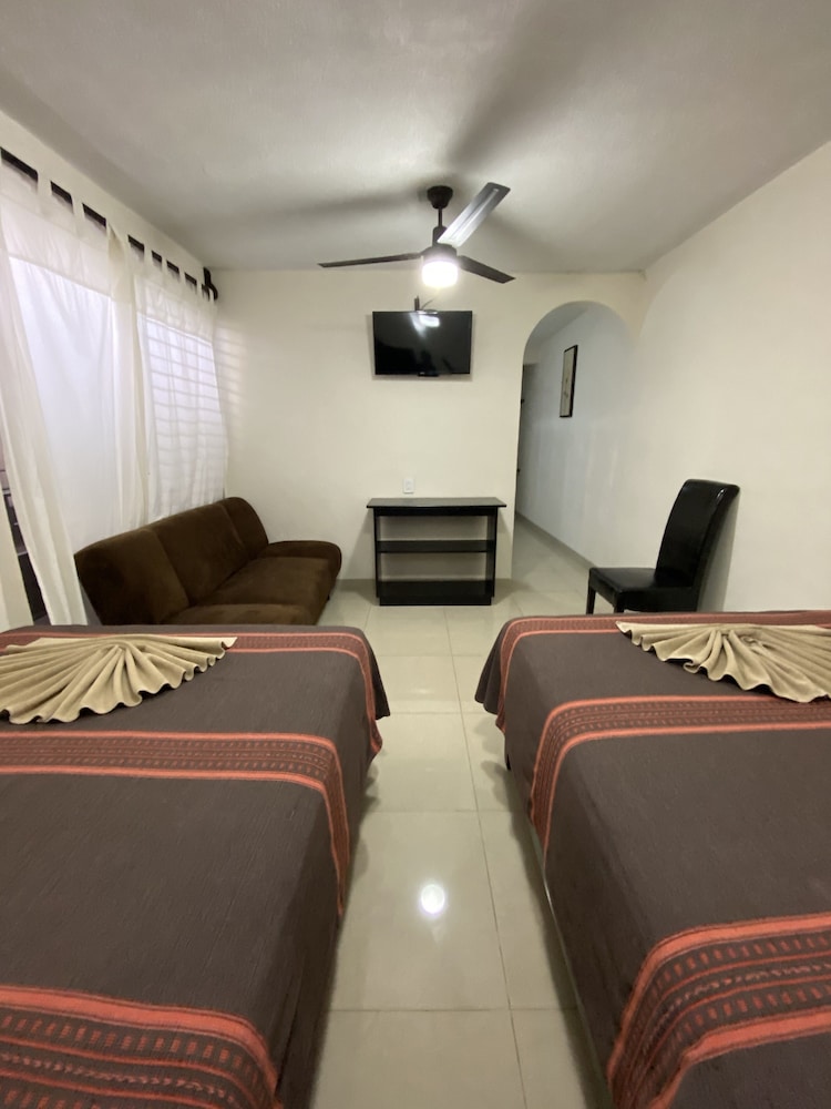 Traditional Apartment, Multiple Beds photo 2